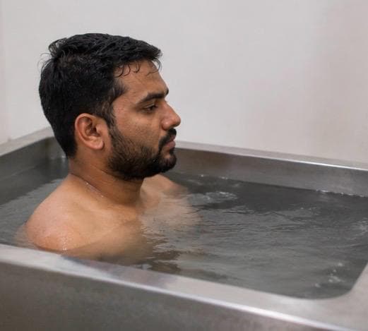 Steam bath chamber used for hydrotherapy.